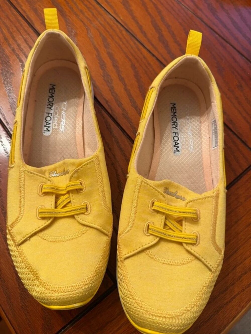 Memory foam Skechers